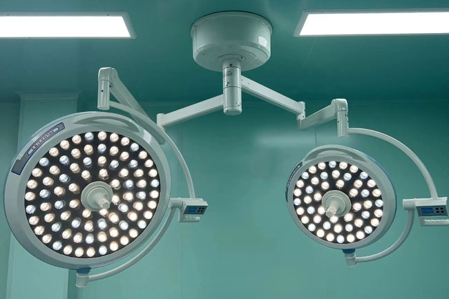 economy surgical lights